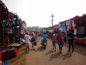 Anjuna flea market. Courtesy: G patkar (Wikipedia)