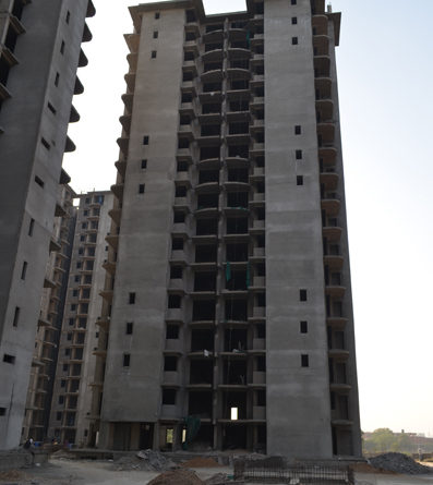 FARUsage noida greater noida Financial health of noida builders